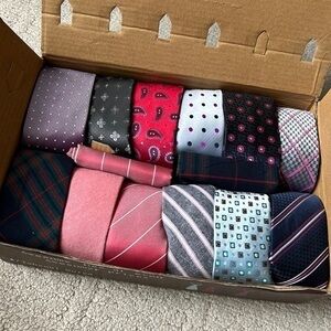 New box of 12 men’s ties, assorted colors and patterns